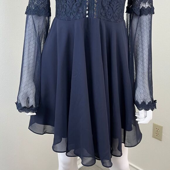 Two Sisters Women Size 8 Blue Bethany Crochet Flare Long Sleeve Mini Dress - Picture 4 of 17
